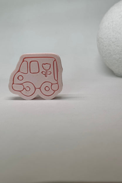 Pembe Araba Dolap Kulpu - Çocuk Odalarınıza, Mutfak Ve Banyo Dolaplarınıza Mobilya Kulpu