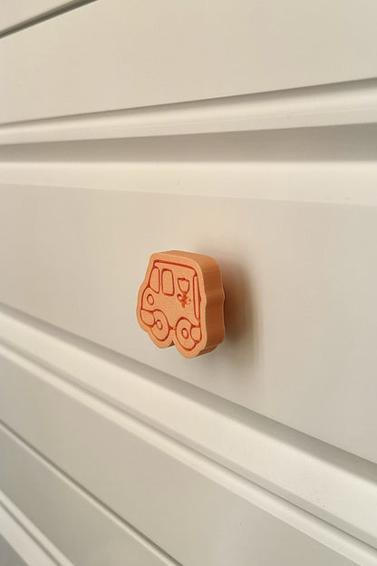 Turuncu Araba Dolap Kulpu - Çocuk Odalarınıza, Mutfak ve Banyo Dolaplarınıza Mobilya Kulpu