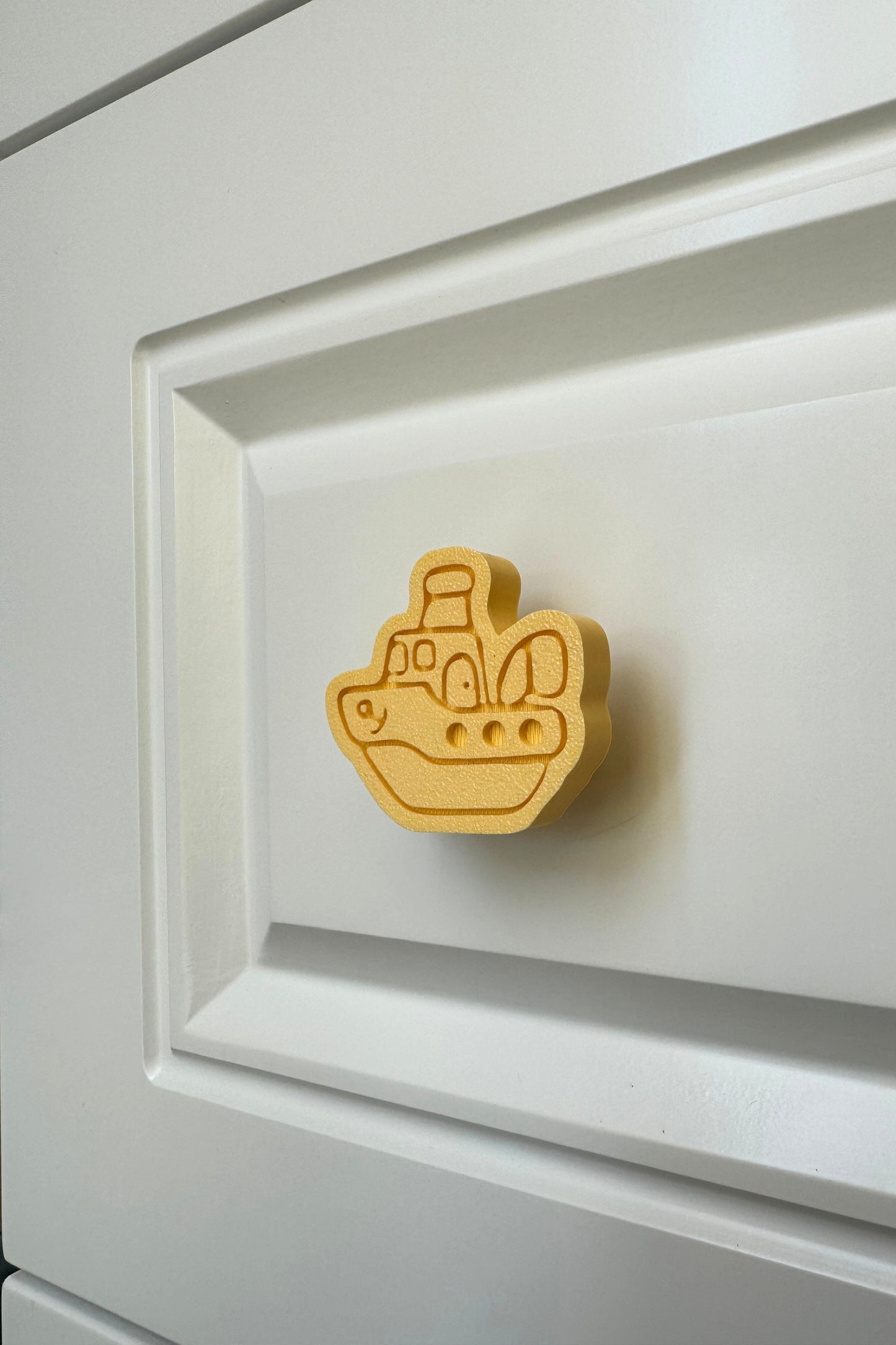 Sarı Gemi Dolap Kulpu - Çocuk Odaları ve Dolaplar İçin Dekoratif ve Dayanıklı Kulp