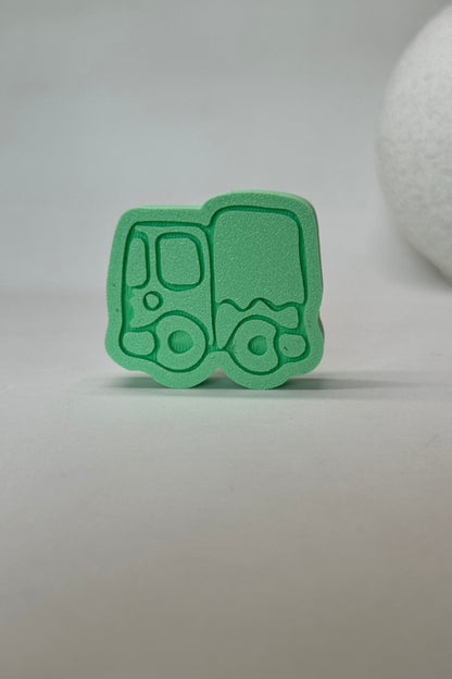 Yeşil Kamyon Dolap Kulpu - Çocuk Odalarına, Mutfak ve Banyo Dolaplarına Şık ve Dayanıklı Kulp