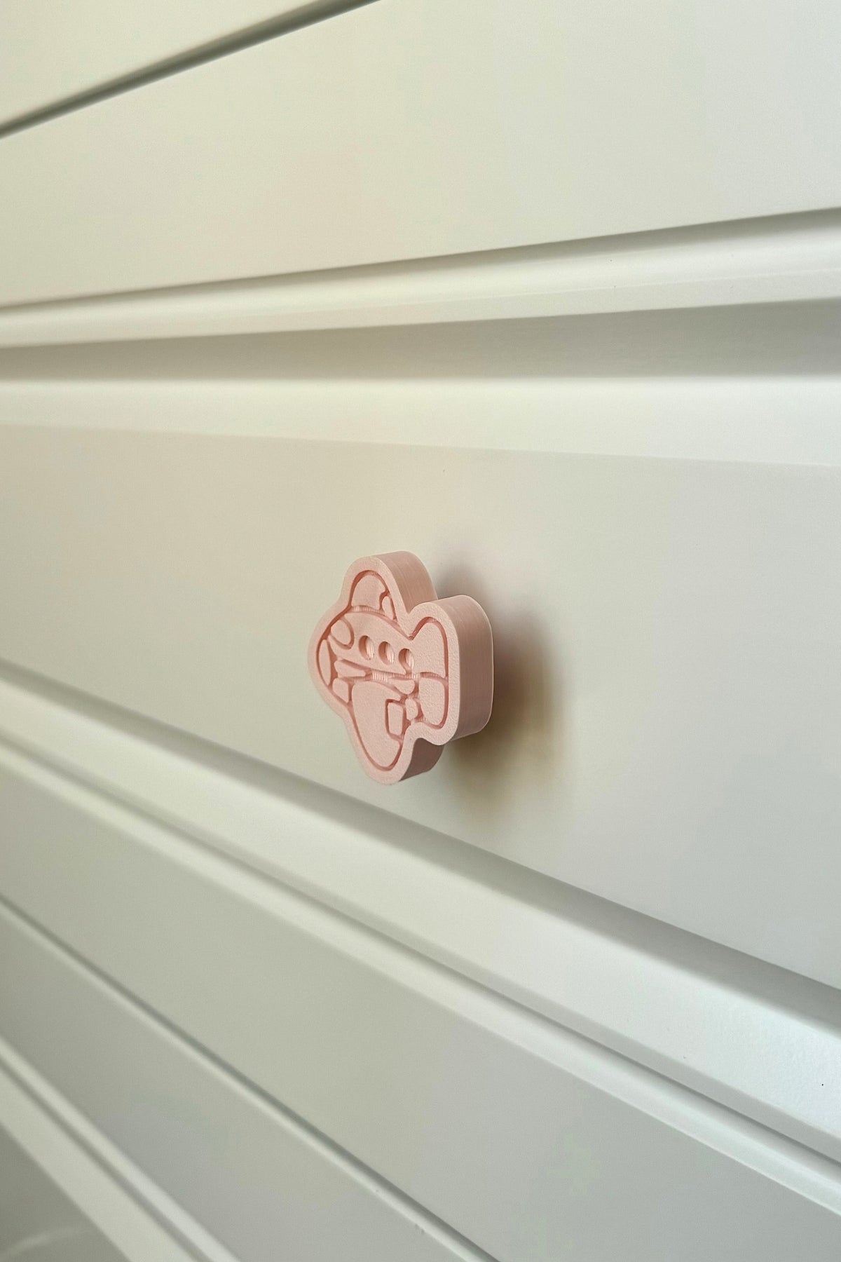 Pembe Uçak Dolap Kulpu - Çocuk, Mutfak ve Banyo Dolapları İçin Modern ve Şık Mobilya Kulp