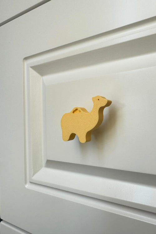 Sarı Deve Dolap Kulpu - Çocuk Odası, Mutfak ve Banyo İçin Eğlenceli ve Dayanıklı Mobilya Kulp