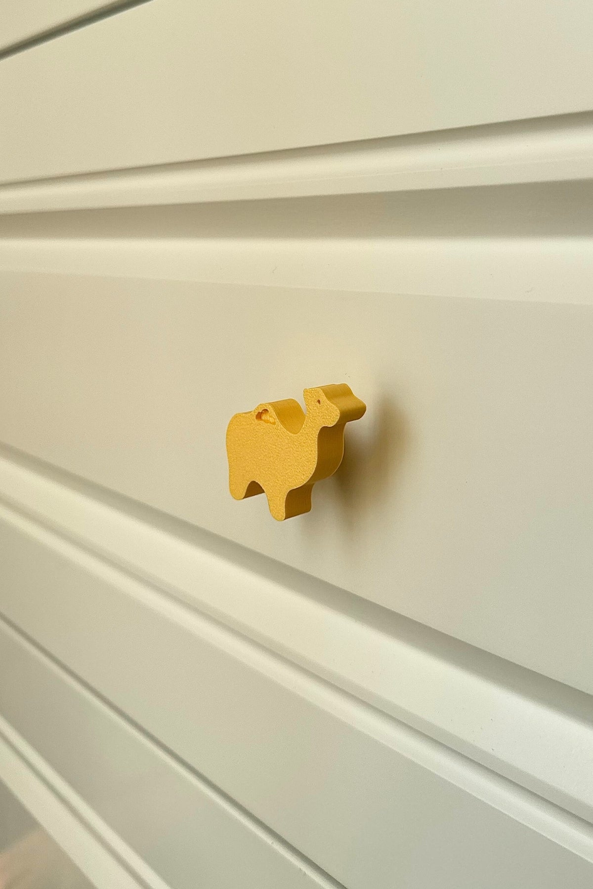 Sarı Deve Dolap Kulpu - Çocuk Odası, Mutfak ve Banyo İçin Eğlenceli ve Dayanıklı Mobilya Kulp