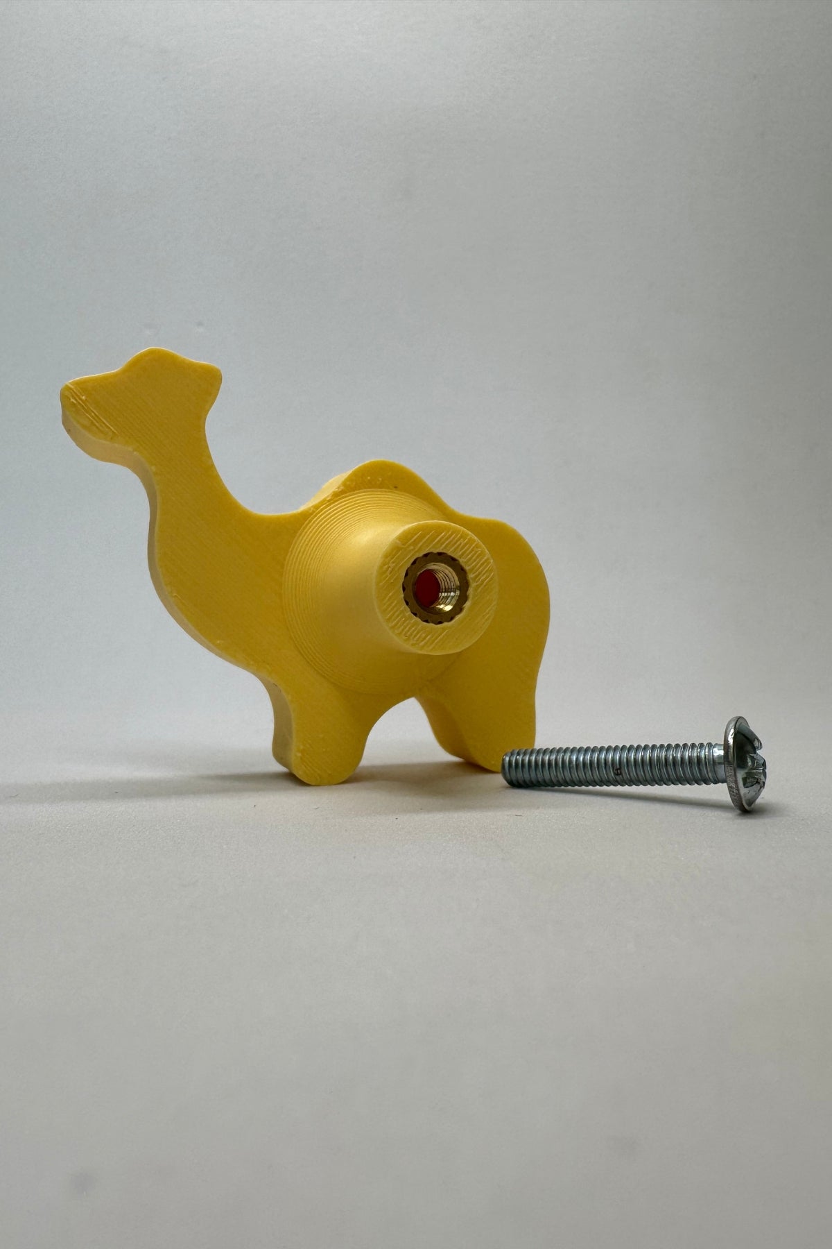 Sarı Deve Dolap Kulpu - Çocuk Odası, Mutfak ve Banyo İçin Eğlenceli ve Dayanıklı Mobilya Kulp