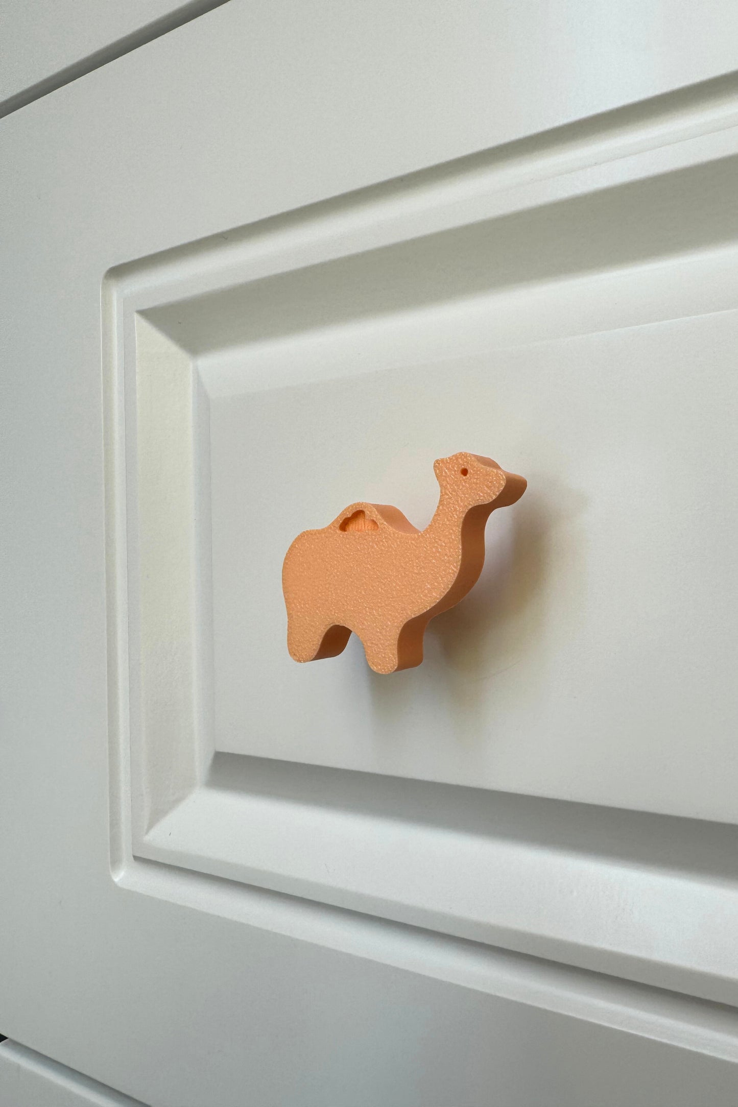 Turuncu Deve Dolap Kulpu - Çocuk Odası, Mutfak ve Banyo İçin Eğlenceli Mobilya Kulp