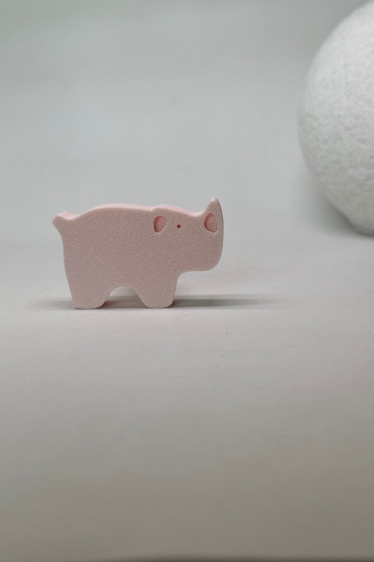 Pembe Gergedan Dolap Kulpu - Çocuk Odası, Mutfak ve Banyo İçin Sevimli Mobilya Kulp