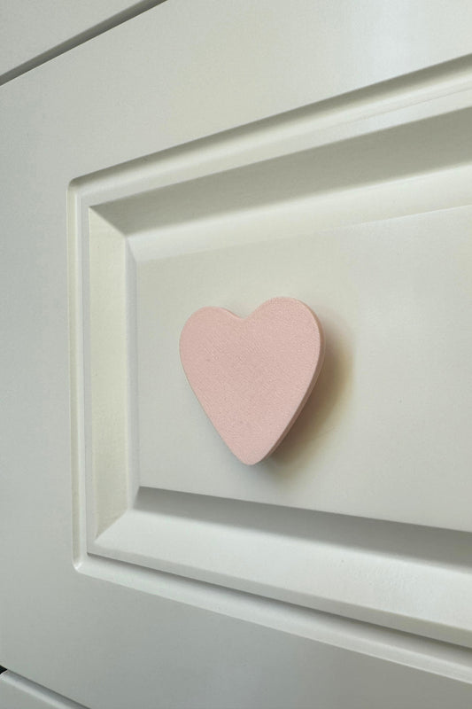 Pembe Kalp Dolap Kulpu - Çocuk Odası, Mutfak ve Banyo İçin Modern, Şık ve Dayanıklı Mobilya Kulp