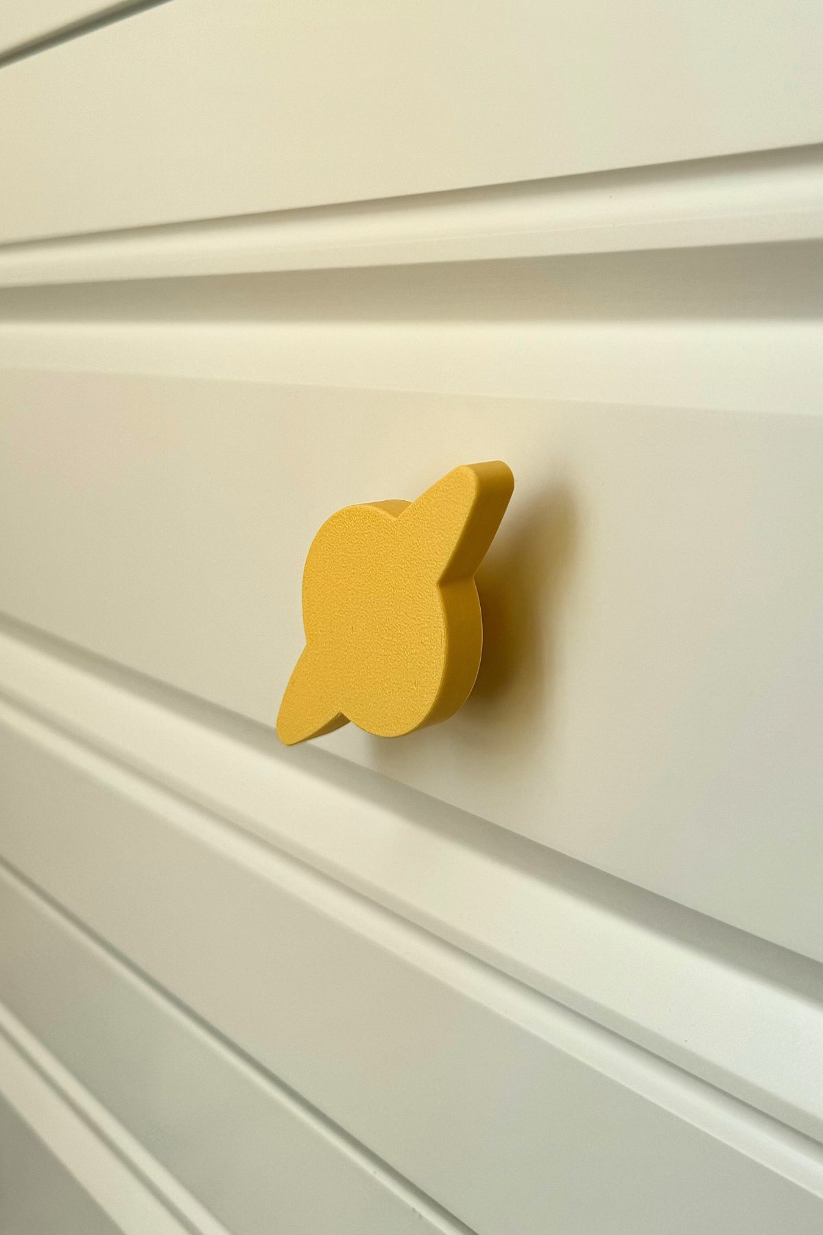 Sarı Gezegen Dolap Kulpu - Çocuk Odası, Mutfak ve Banyo İçin Işıltılı ve Dayanıklı Mobilya Kulp