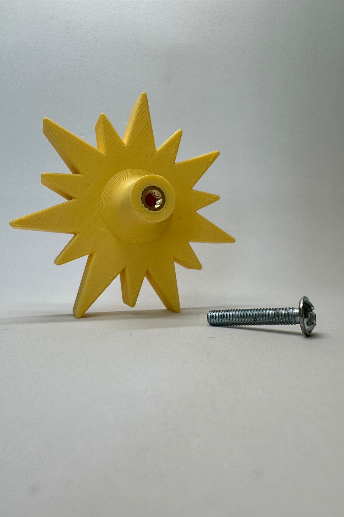 Sarı Güneş Dolap Kulpu - Çocuk Odası, Mutfak ve Banyo İçin Sıcak ve Dayanıklı Mobilya Kulp