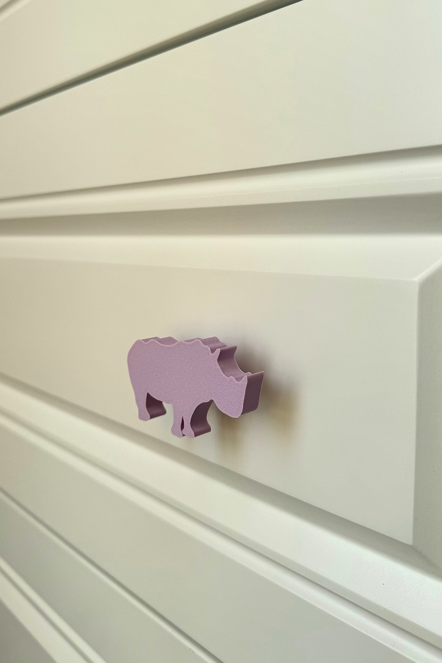 Mor Gergedan Dolap Kulpu - Çocuk Odası, Mutfak ve Banyo İçin Modern, Şık ve Dayanıklı Mobilya Kulp