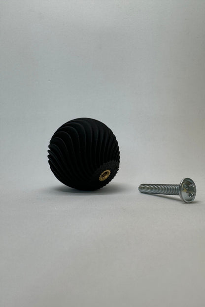 Siyah İnci Lüks Mobilya Kulpu – Minimalist ve Modern Tasarım Mobilya Kulpu