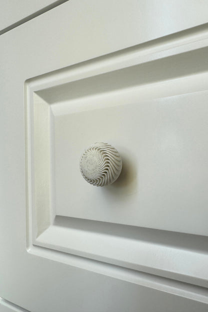 Elara Şık Dolap Kulpu – Zarif ve Modern Tasarım Mobilya Kulpu